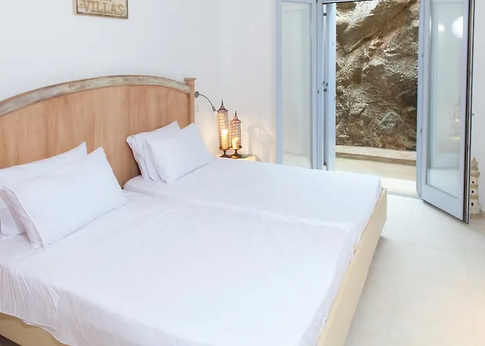 Villa 3 Bedroom Cycladic Lia Kalafatis