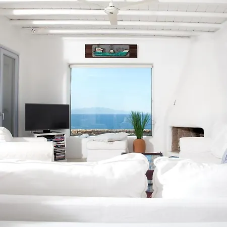 3 Bedroom Cycladic Lia Kalafatis