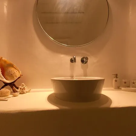 3 Bedroom Cycladic Lia Kalafatis