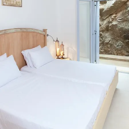 Villa 3 Bedroom Cycladic Lia Kalafatis